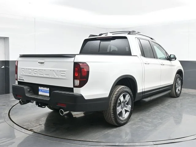 New 2026 Platinum White Pearl Honda RTL image 13