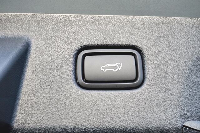 New 2026 Silver Hyundai SEL image 17
