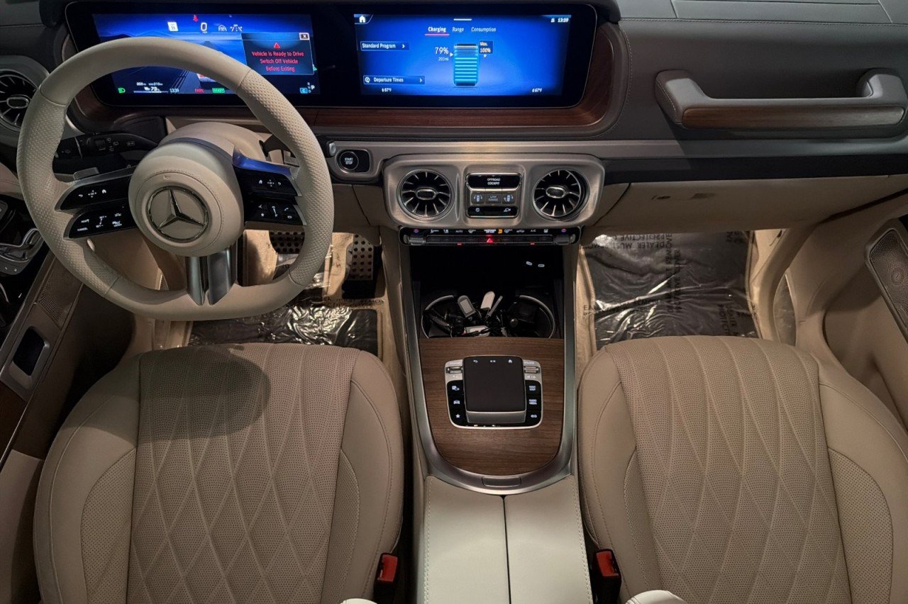 New 2026 Indium Grey Metallic Mercedes-Benz G 580e SUV image 12