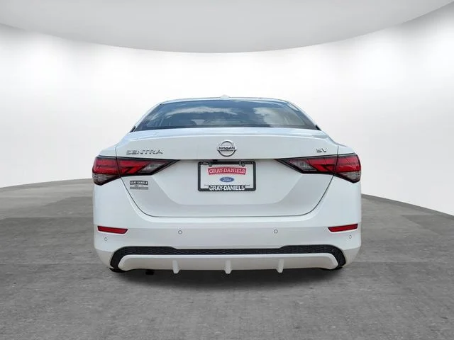 Used 2022 Cloud White Nissan SV image 5