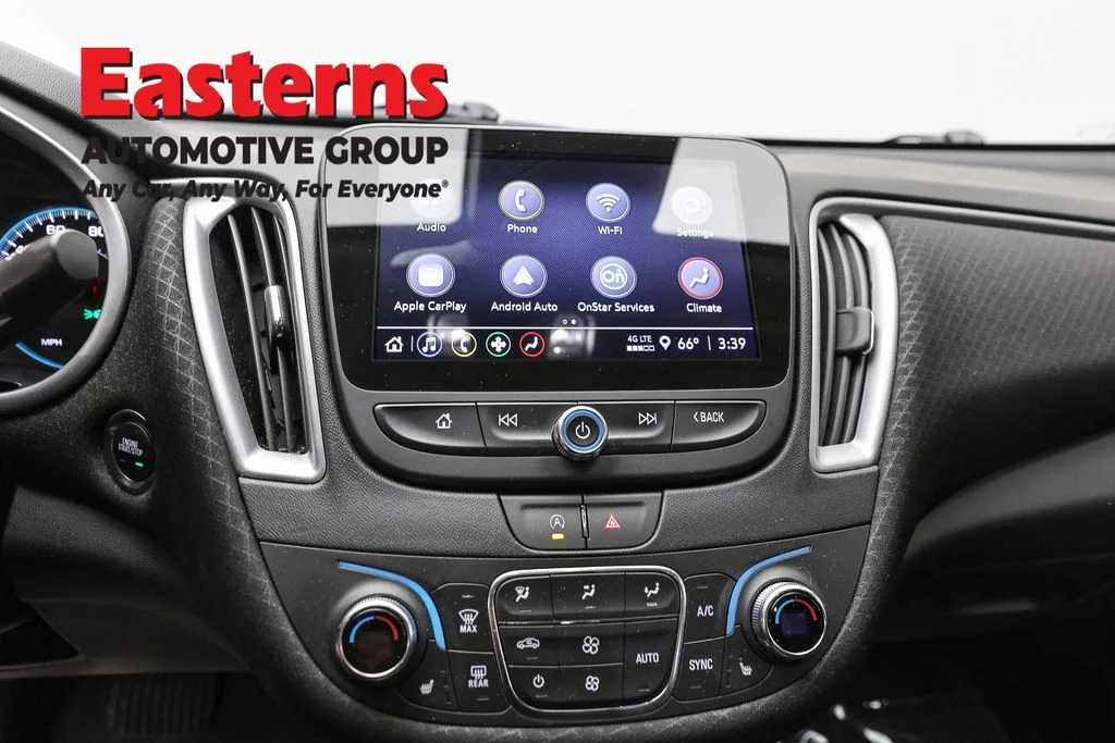 Used 2025 White Chevrolet LT image 12