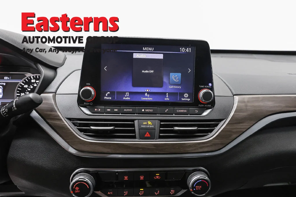 Used 2024 Gray Nissan 2.5 SV image 12