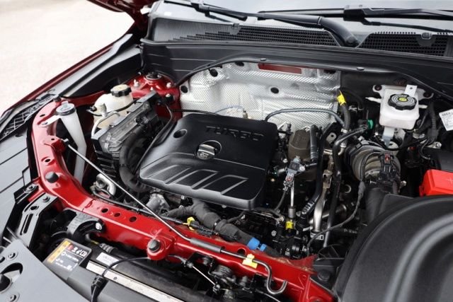 Used 2025 Red Chevrolet LT image 38