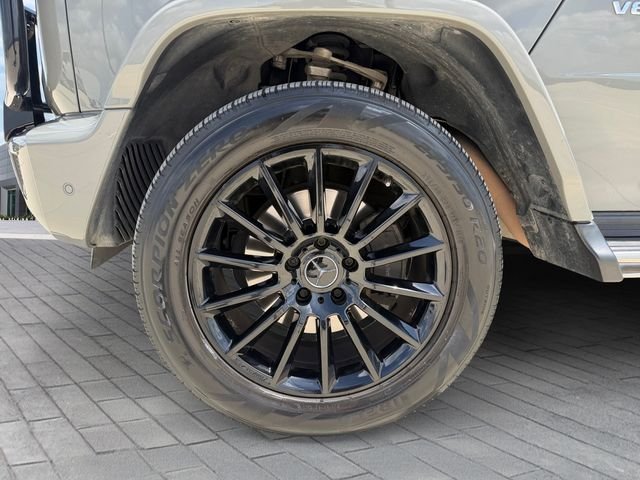 Used 2022 Gray Mercedes-Benz G 550 image 9