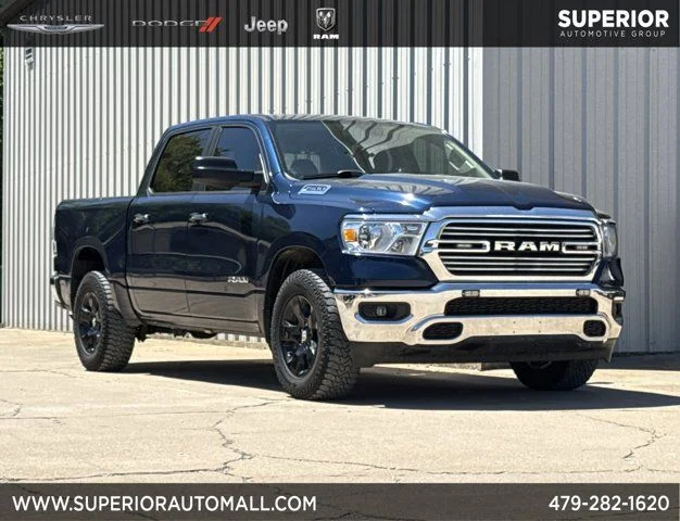 2020 RAM 1500 Big Horn/Lone Star 4x4 Crew Cab 5'7's photo