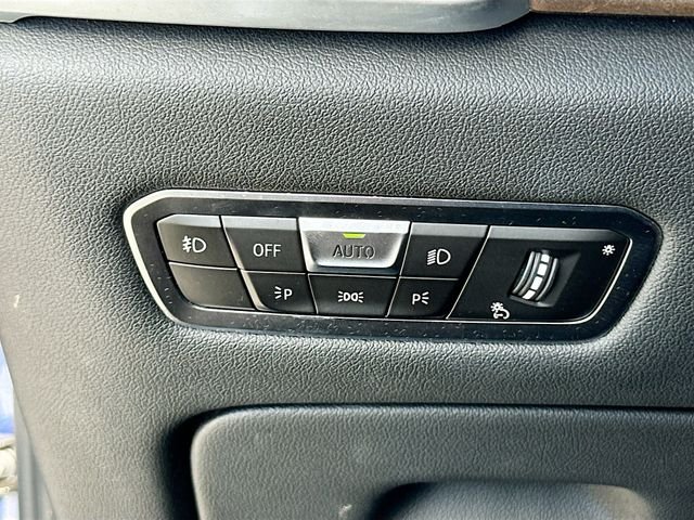 Used 2020 Blue BMW M50i image 10