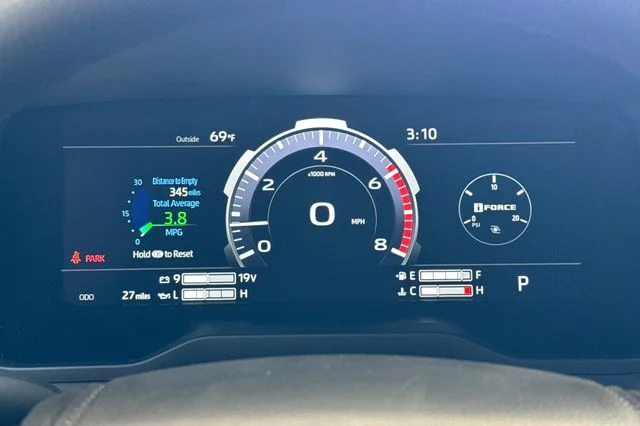 2026 Toyota Tundra Limited - Photo 29