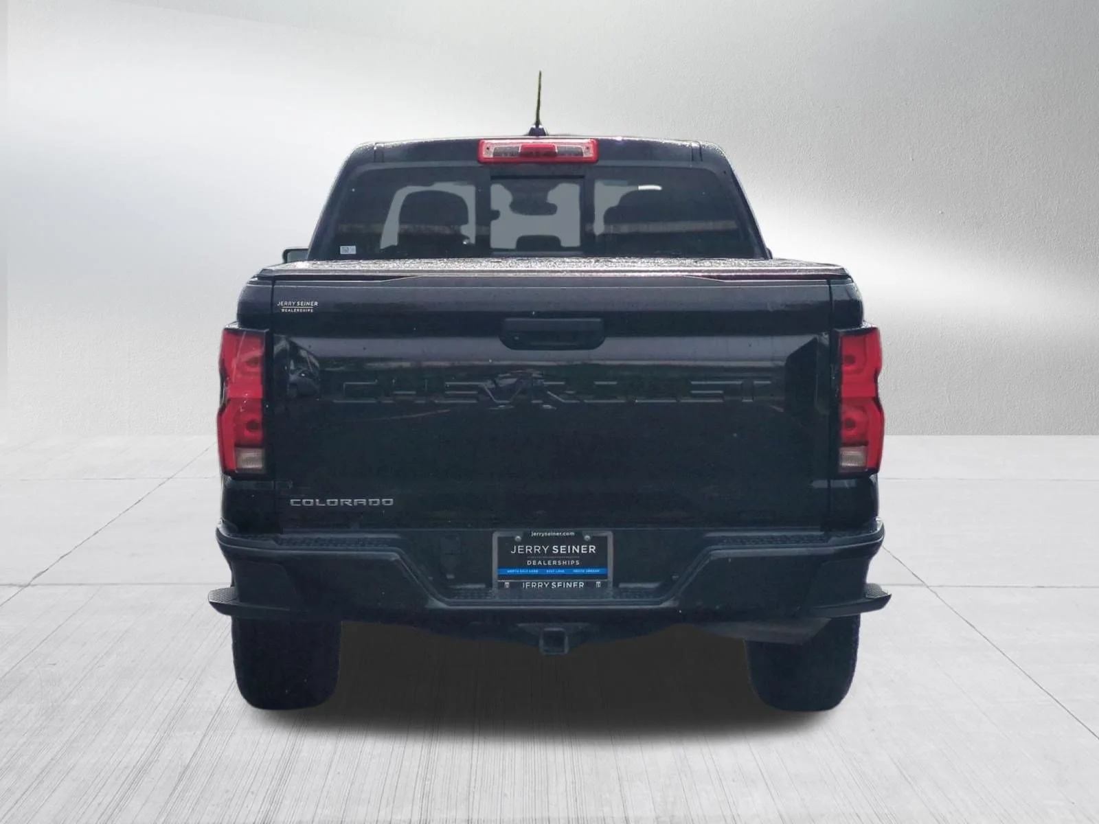 Used 2023 Black Chevrolet 4WD Z71 image 4