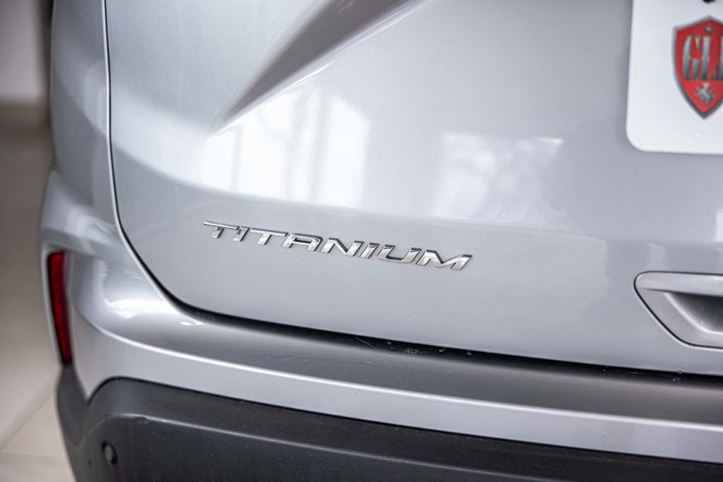 Used 2022 Silver Ford Titanium image 16