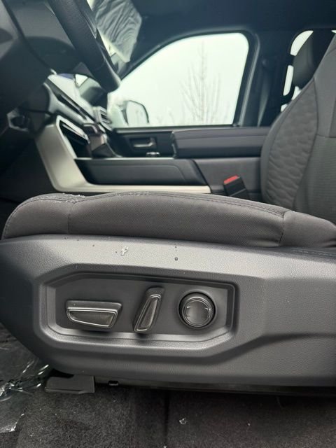 2026 Toyota Tundra SR5 - Photo 12