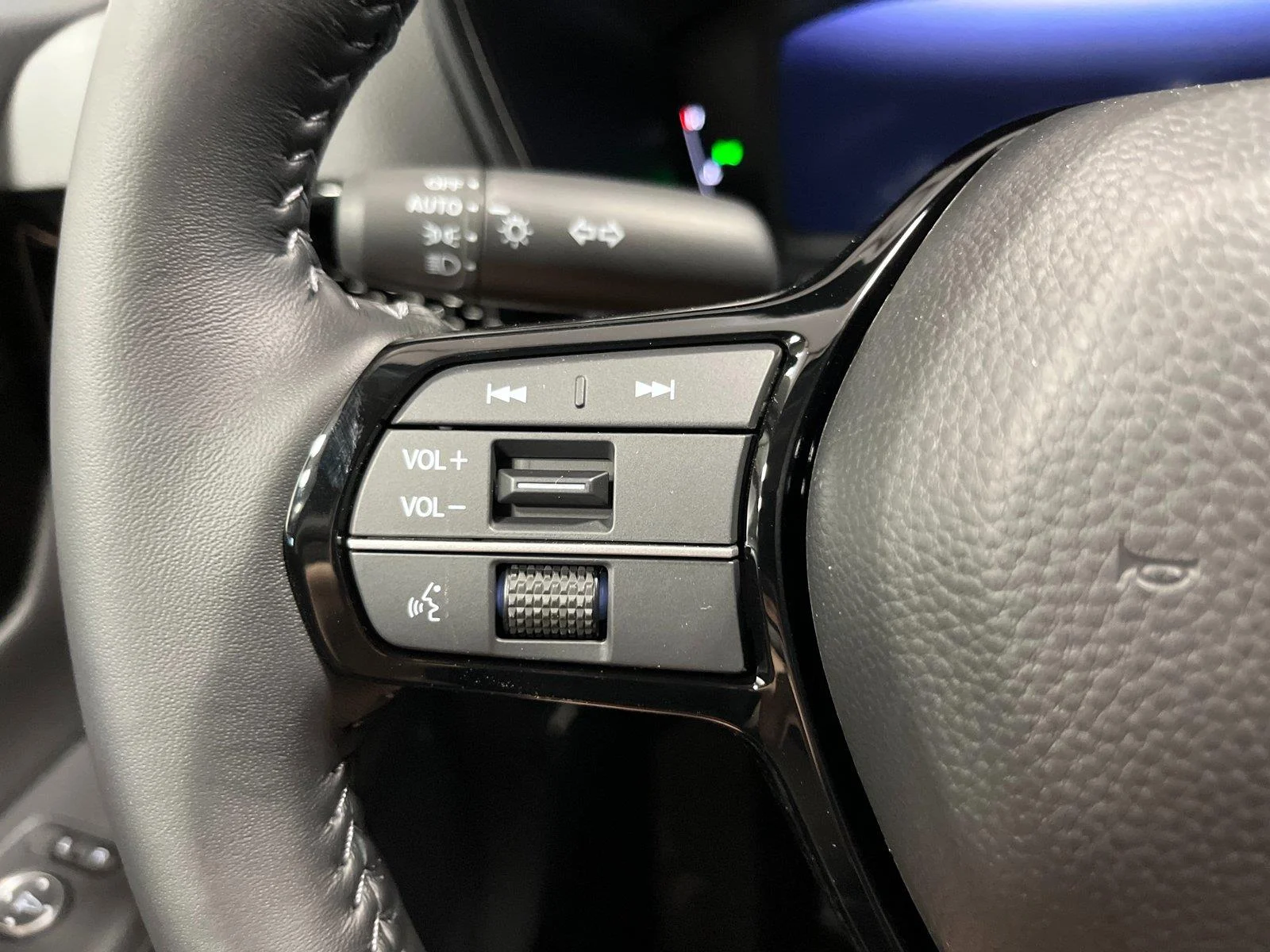 New 2026 Meteorite Gray Metallic Honda EX-L image 17