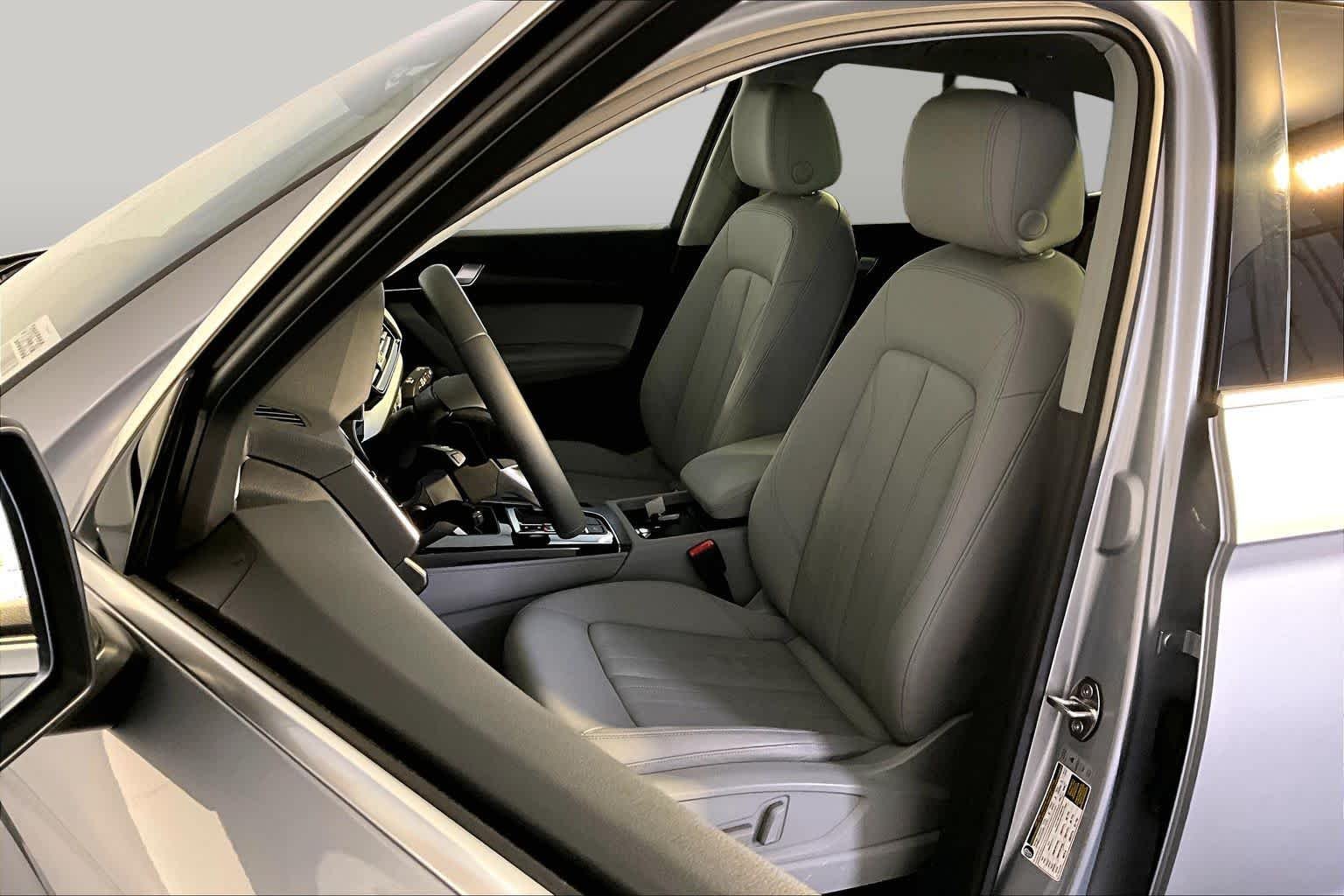 Used 2023 Florett Silver Metallic Audi Premium Plus image 9