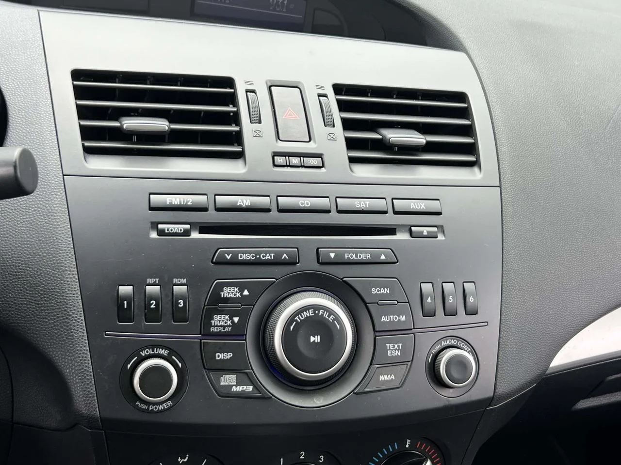 Used 2012 Graphite Mica Mazda i Touring image 31