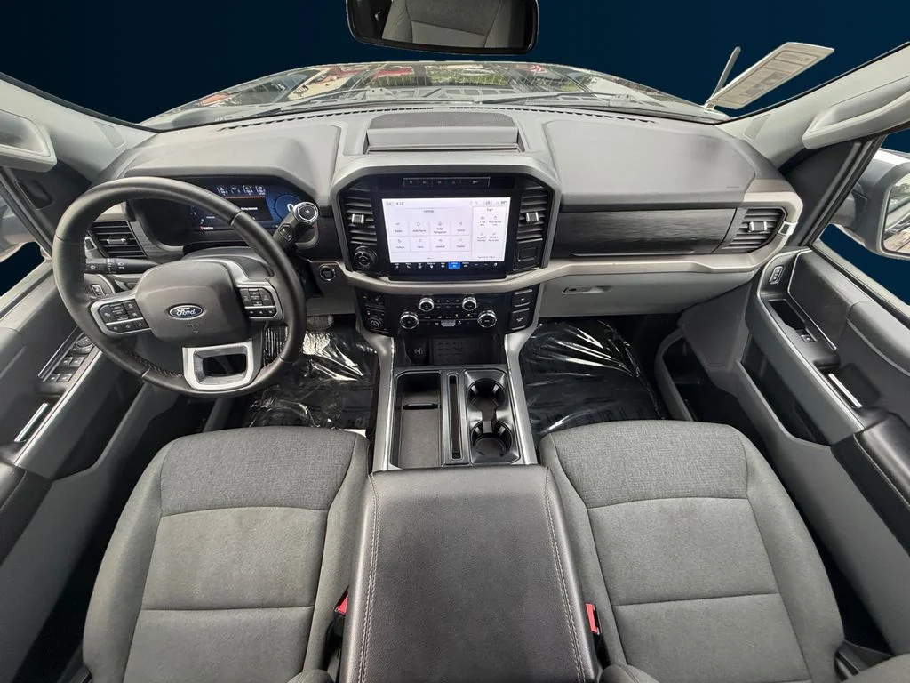 Used 2024 Black Ford XLT image 12