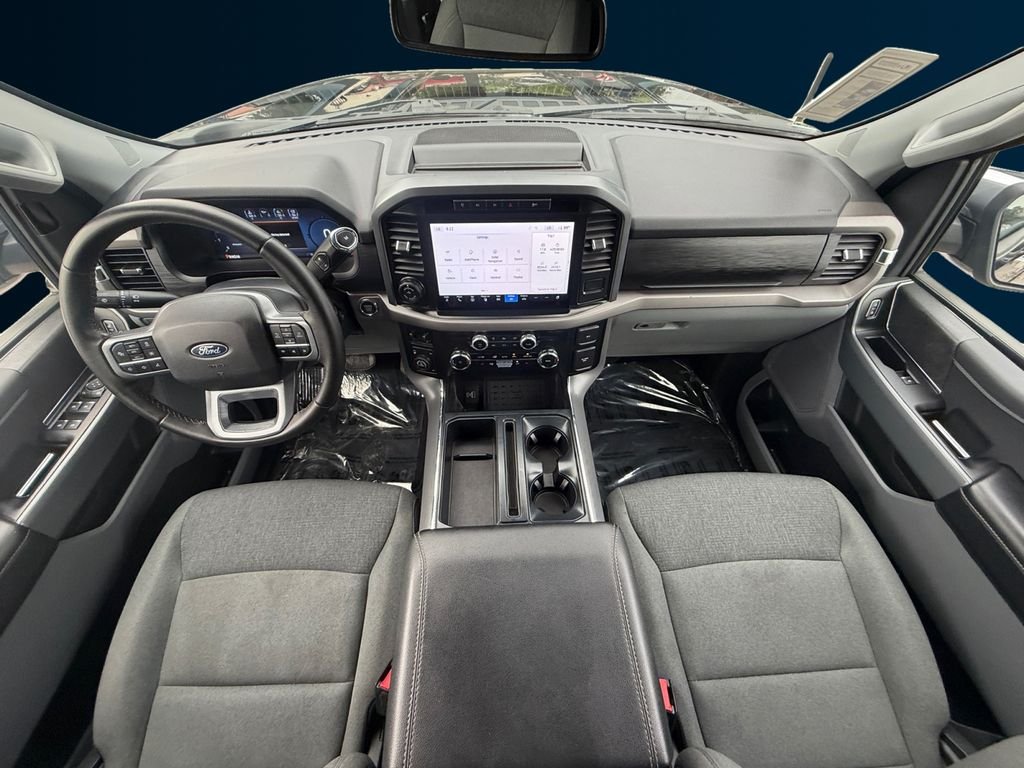 Used 2024 Black Ford XLT image 12
