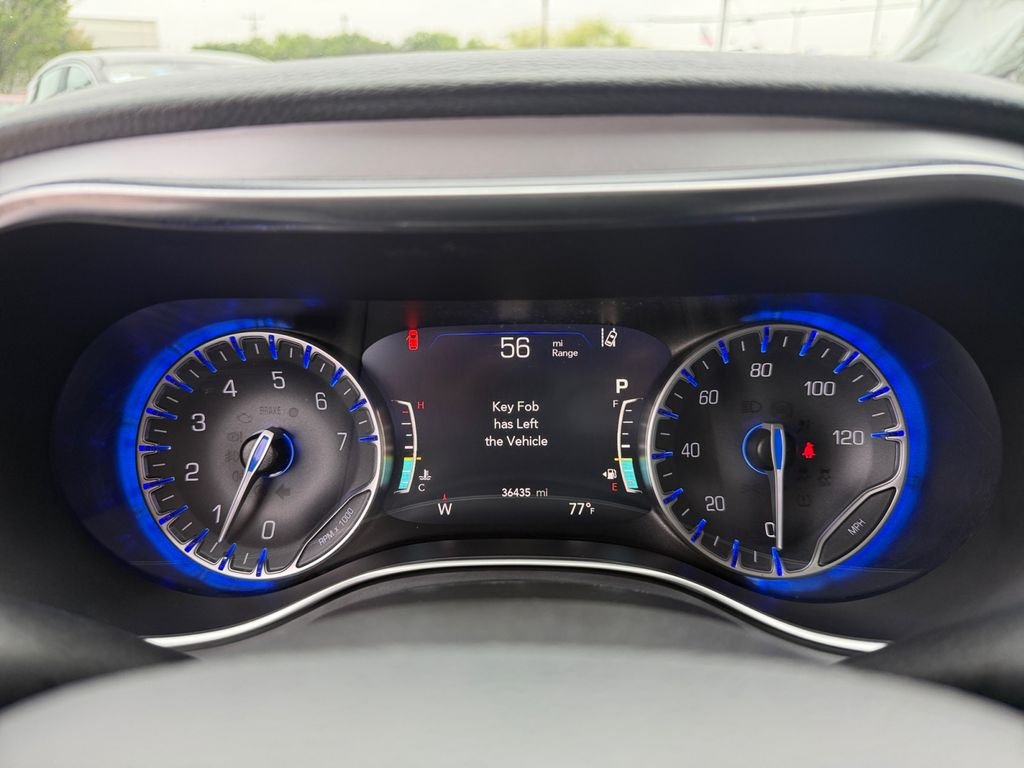 Used 2025 White Chrysler Limited image 14