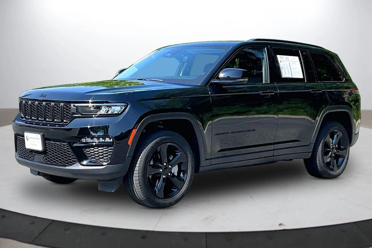 Used 2023 Black Jeep Limited image 4