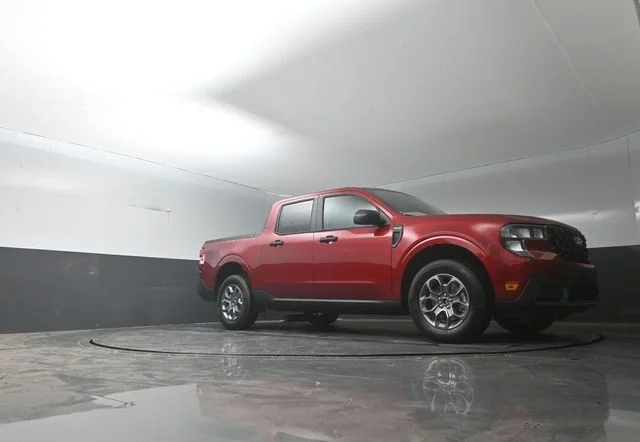 New 2026 Ruby Red Metallic Tinted Clearcoat Ford XLT image 30