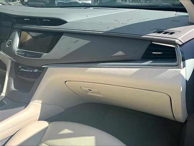 Used 2021 Green Cadillac Premium Luxury image 17