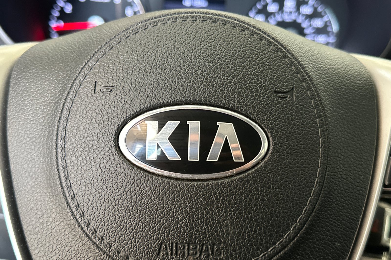 Used 2020 Silver Kia LX image 33