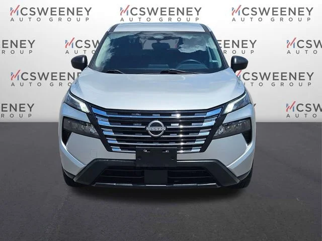 Used 2024 Silver Nissan S image 8