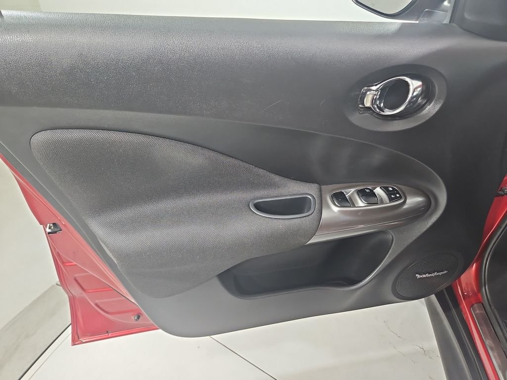 Used 2013 Red Nissan SL image 11