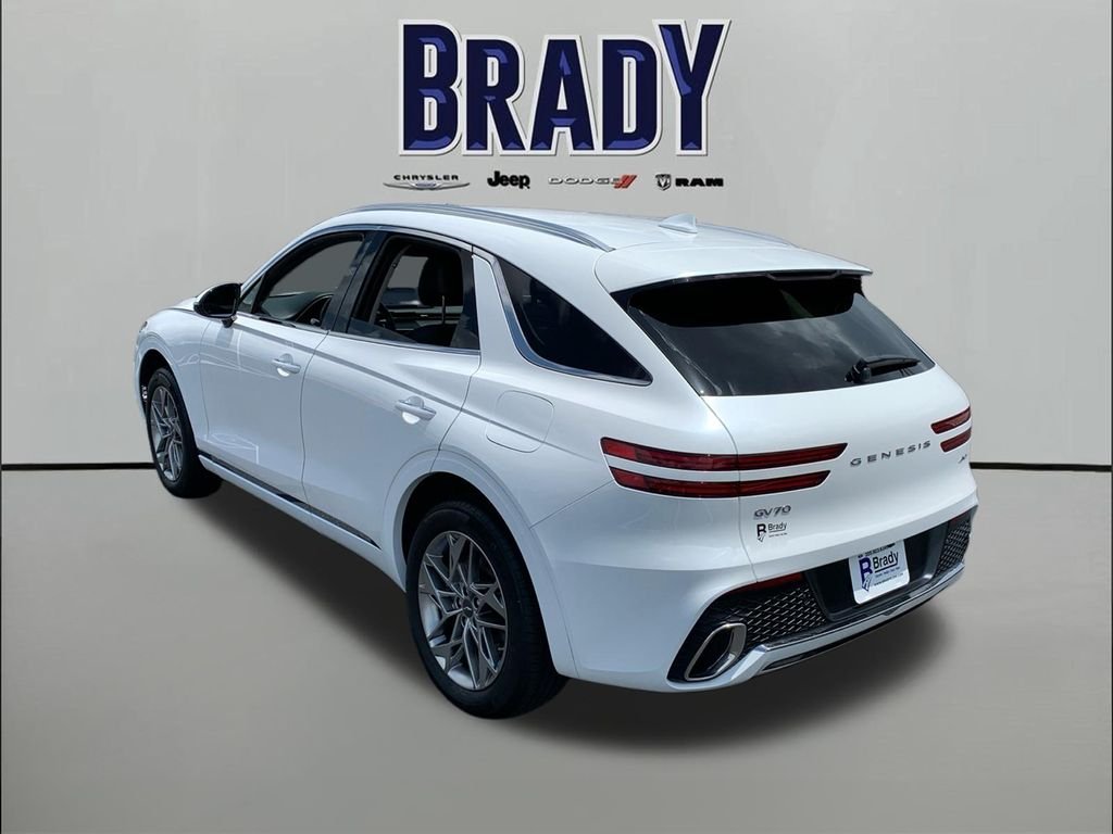 Used 2025 White Genesis 2.5T image 5