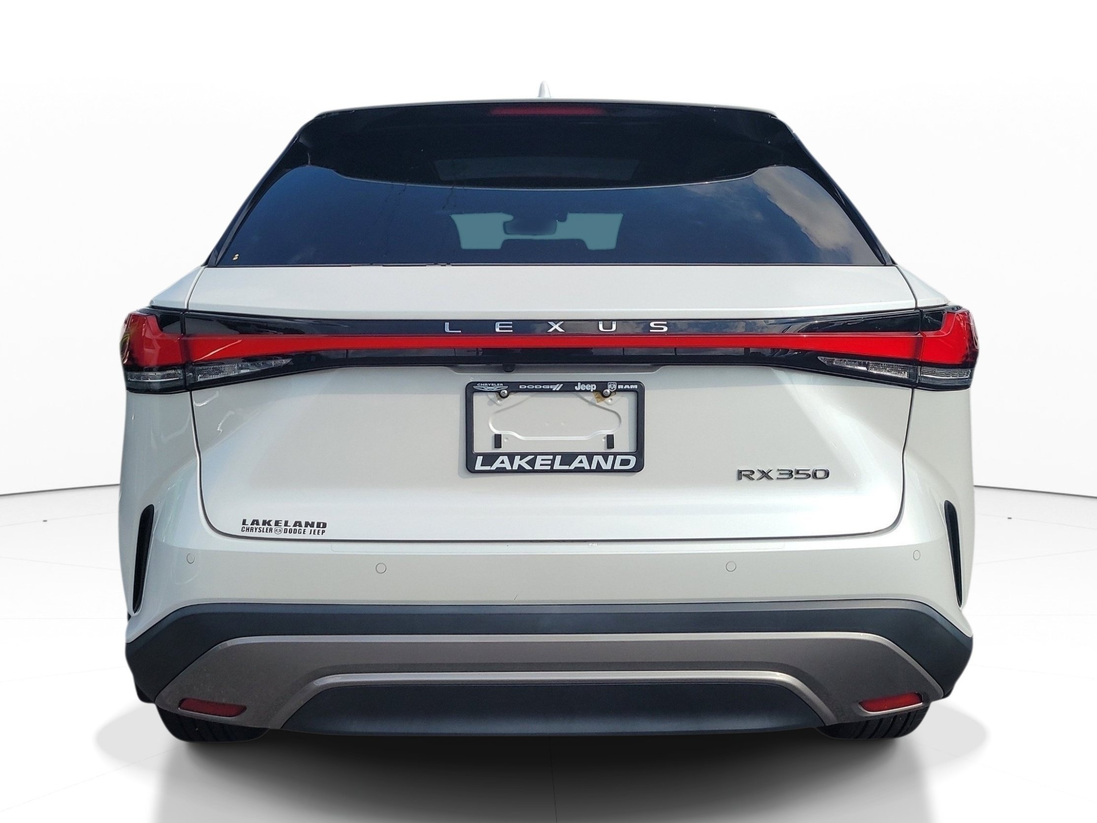 Used 2023 White Pearl Lexus 350 Luxury image 4
