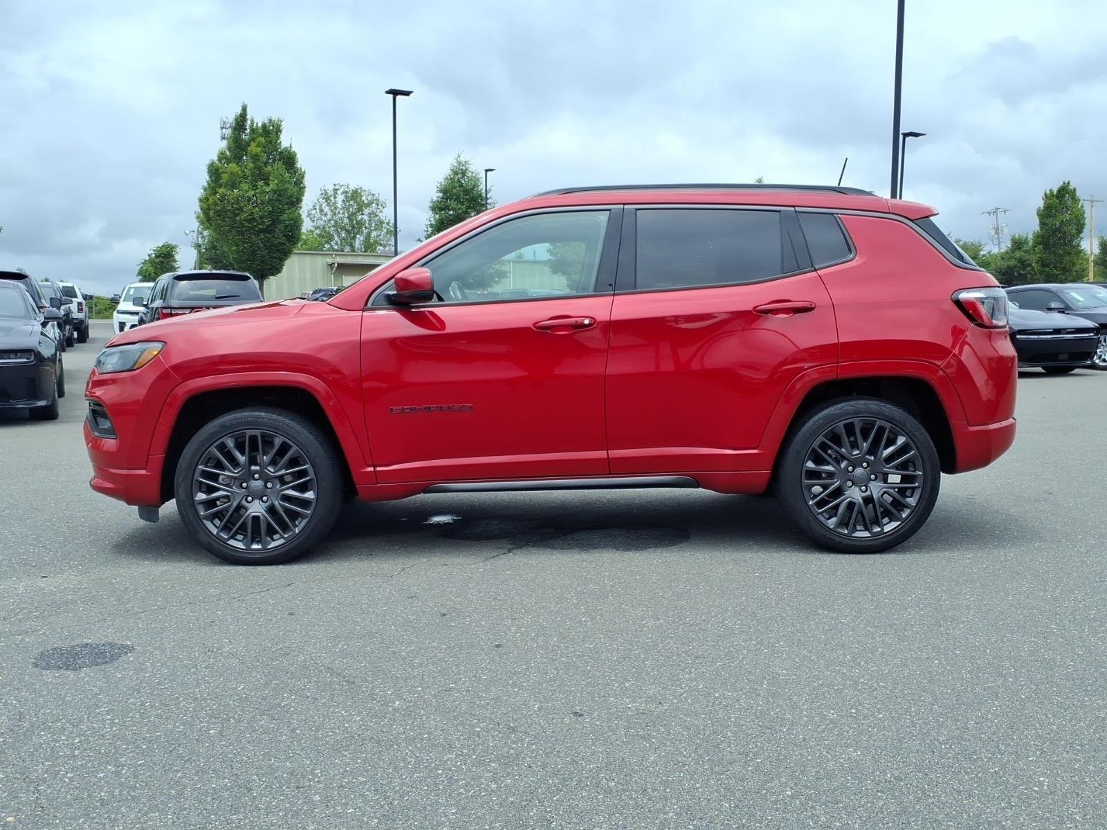 Used 2022 Redline Pearlcoat Jeep (RED) Edition image 3