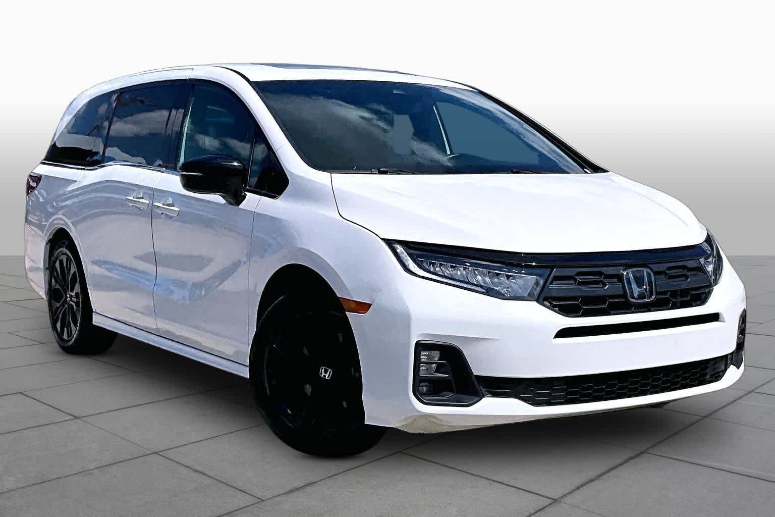 Used 2025 Platinum White Pearl Honda Sport-L image 3