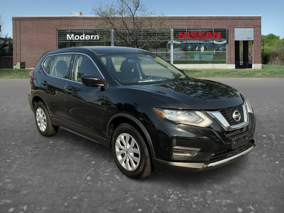 Used 2017 Magnetic Black Nissan S image 5