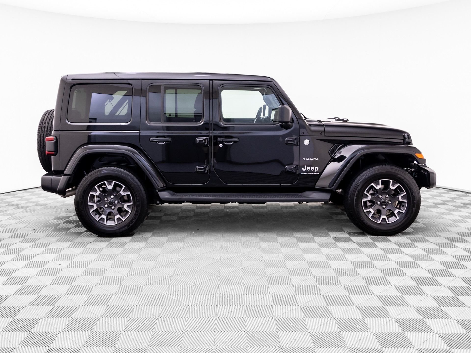 Used 2024 Black Jeep Sahara image 8