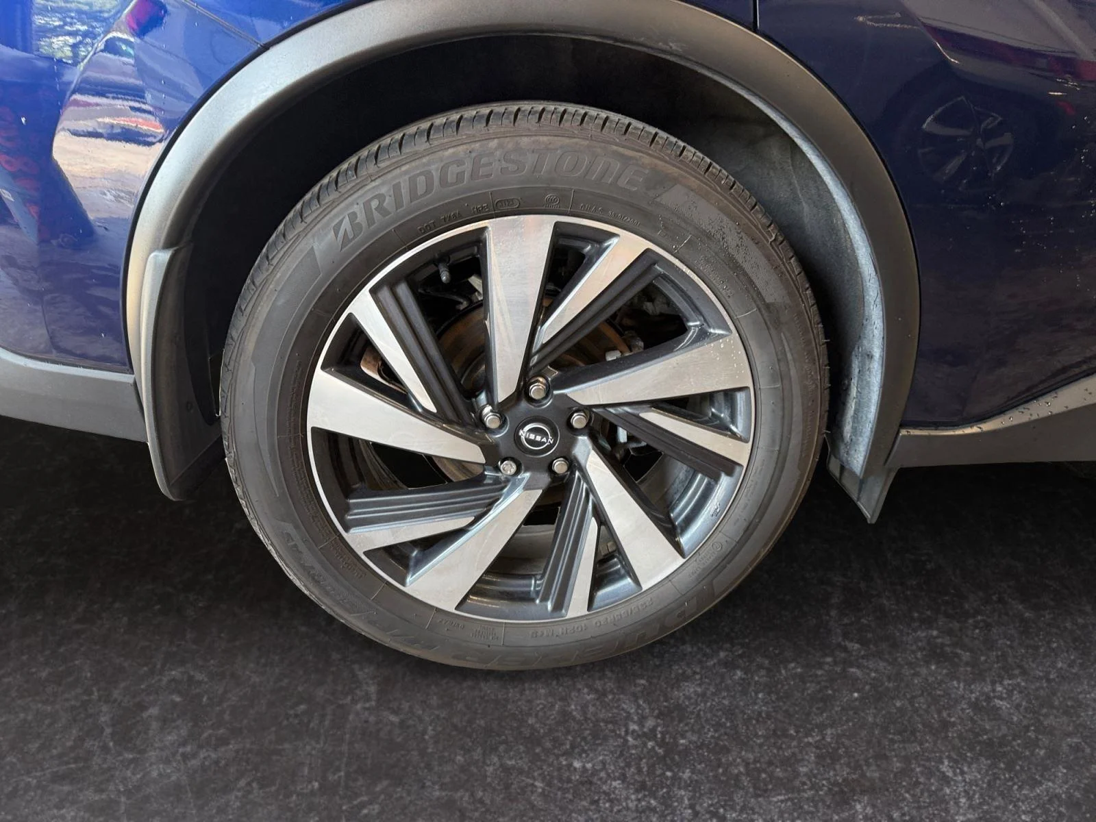 Used 2024  Nissan SL image 28