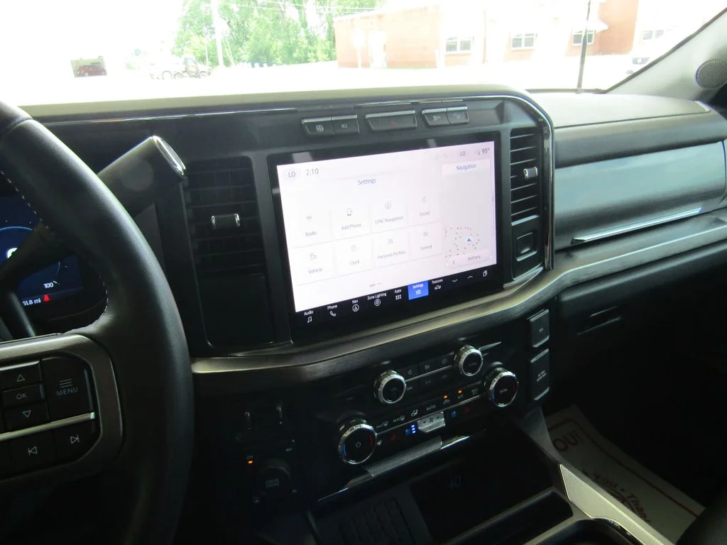 Used 2024 Oxford White Ford Lariat image 29