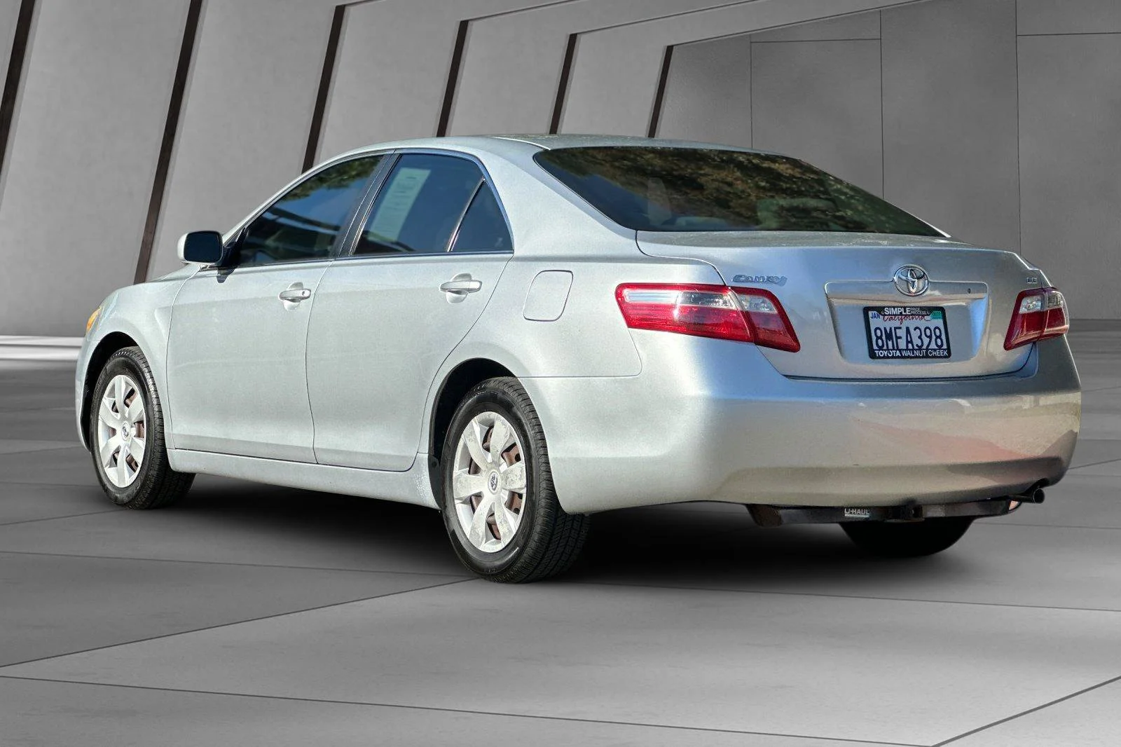 Used 2007 Silver Toyota LE image 10