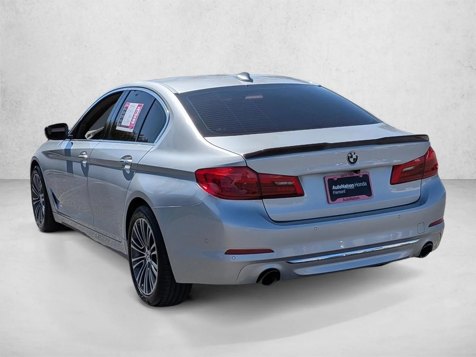 Used 2018 Glacier Silver Metallic BMW 530i image 8