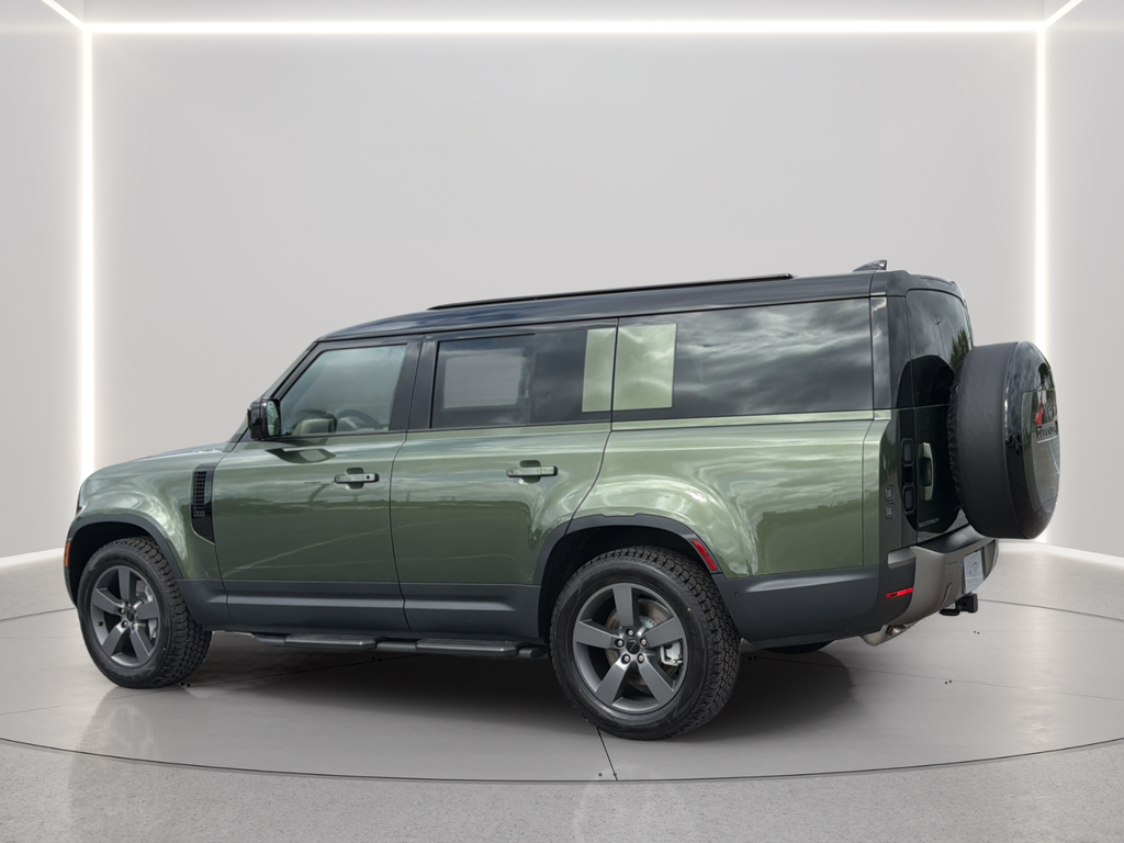 New 2026 Woolstone Green Land Rover S image 14