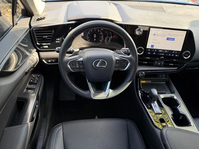 Used 2025  Lexus 250 Premium image 21
