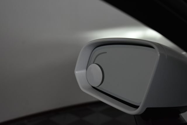 Used 2021 White Volvo T5 image 30
