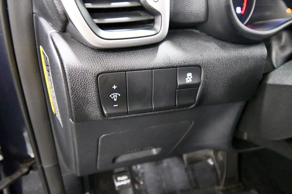 Used 2017 Blue Kia EX image 19
