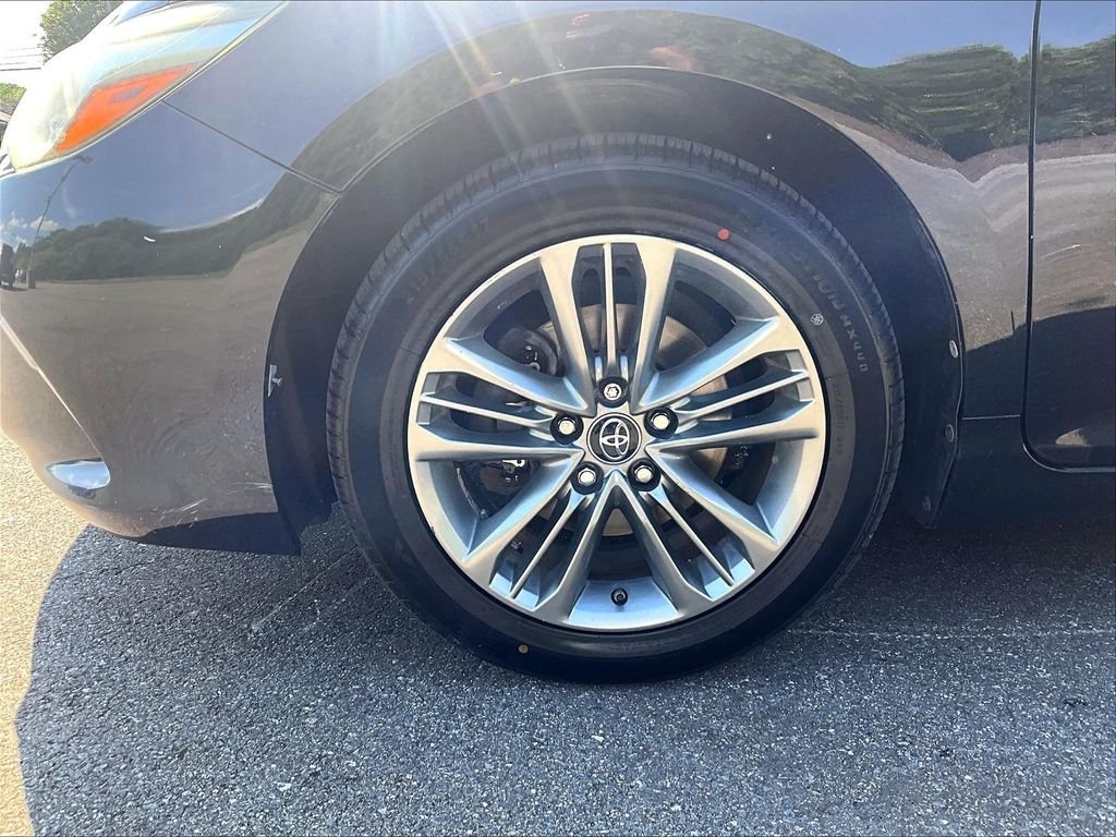 Used 2015 Black Toyota SE image 7