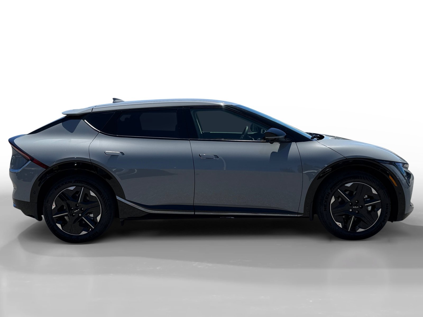 New 2026 Wolf Gray Kia WIND image 6