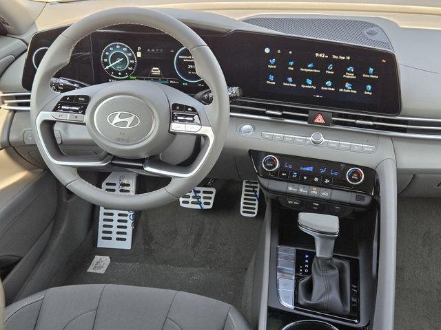 2025 Hyundai Elantra Blue - Photo 27