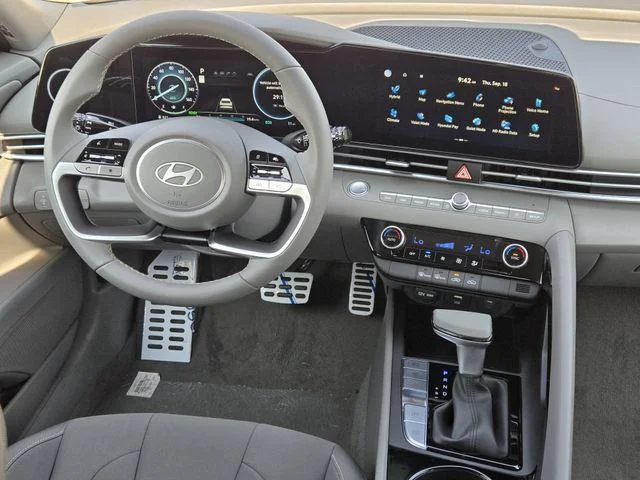 2025 Hyundai Elantra Blue - Photo 27