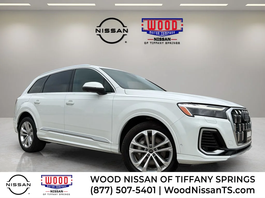 Used 2025 Carrara White Audi 55 Premium image 1