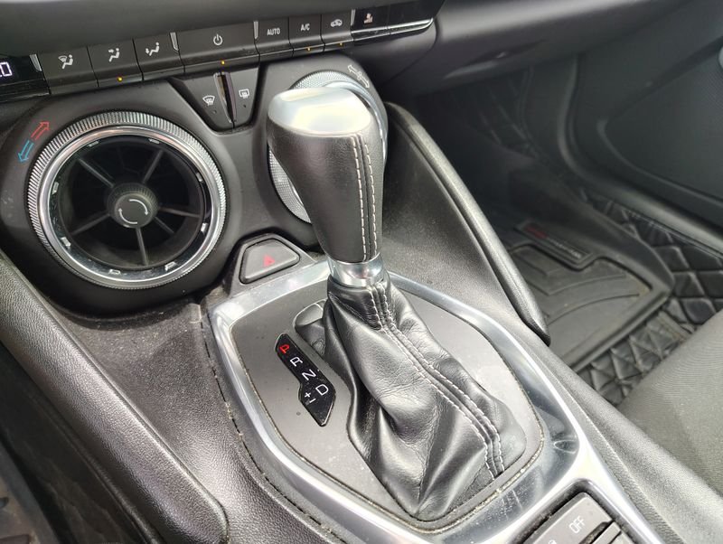 Used 2018 Blue Chevrolet 1LT image 17