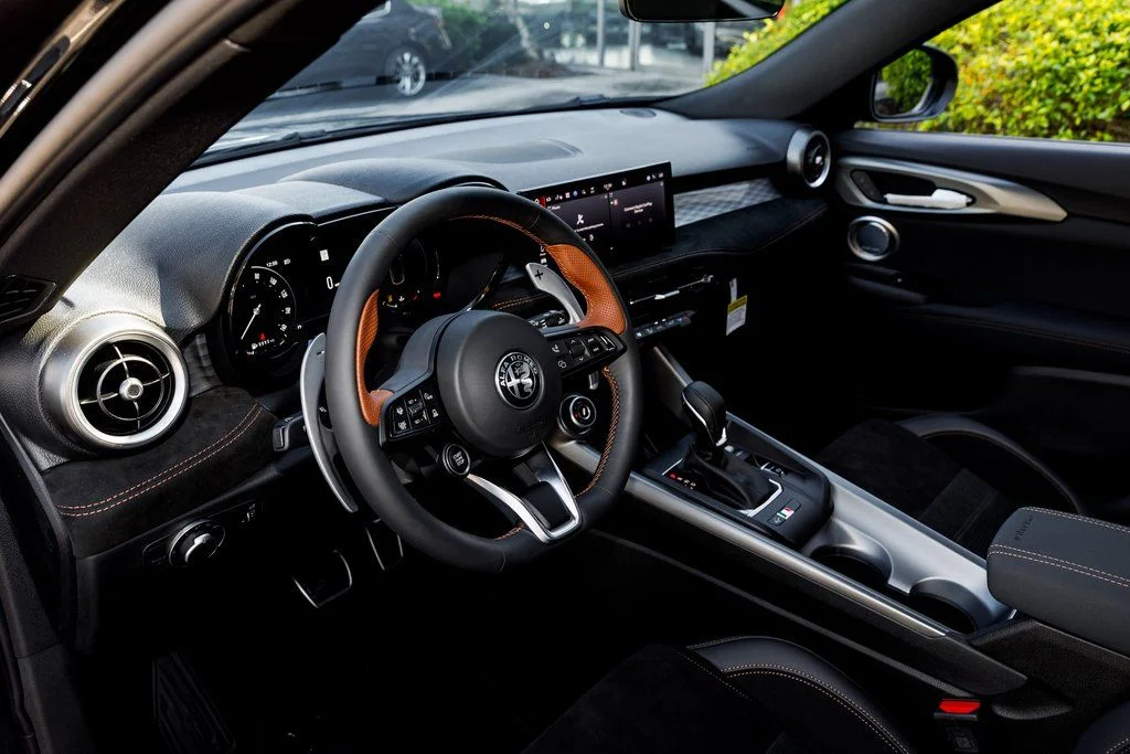 New 2025 Black Alfa Romeo Intensa image 20