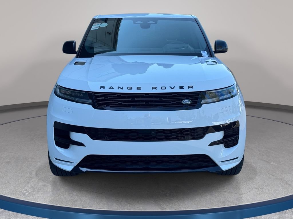 New 2026 Fuji White LAND ROVER Dynamic SE image 2