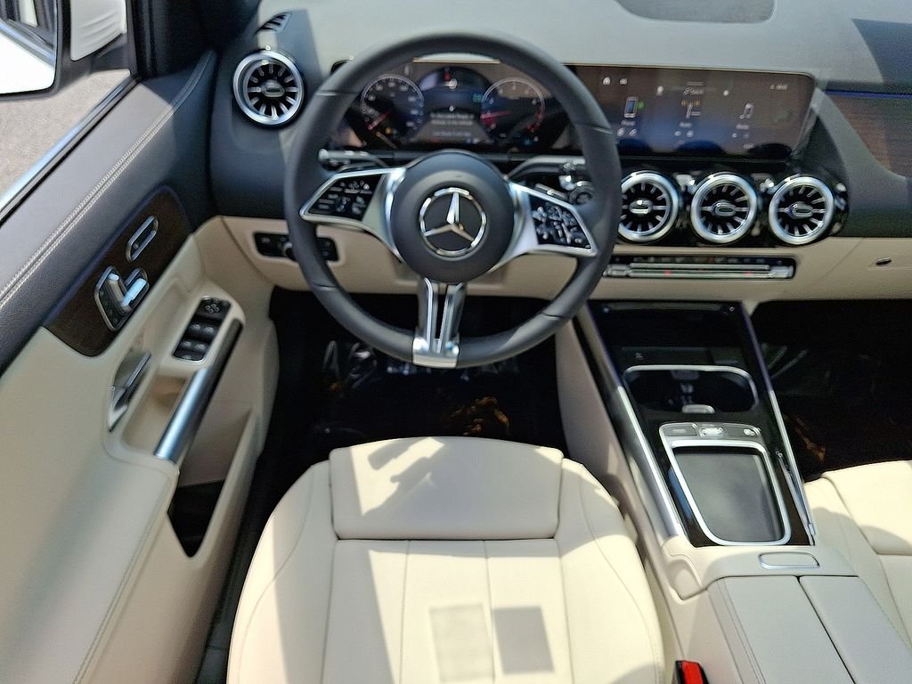 New 2026 Polar White Mercedes-Benz GLA 250 image 9