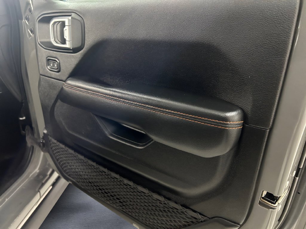 Used 2023 Gray Jeep Mojave image 15